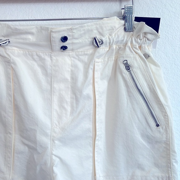 Calia Carrie Underwood Journey Collection High Rise Short Cream Womens Medium - Picture 2 of 6